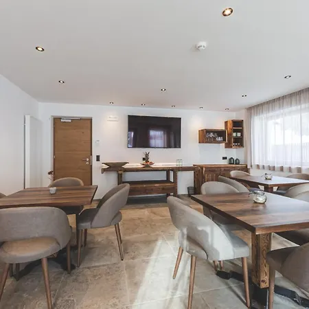 Alpina Apartment