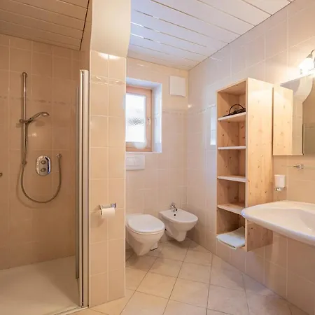 Alpina Apartment *
